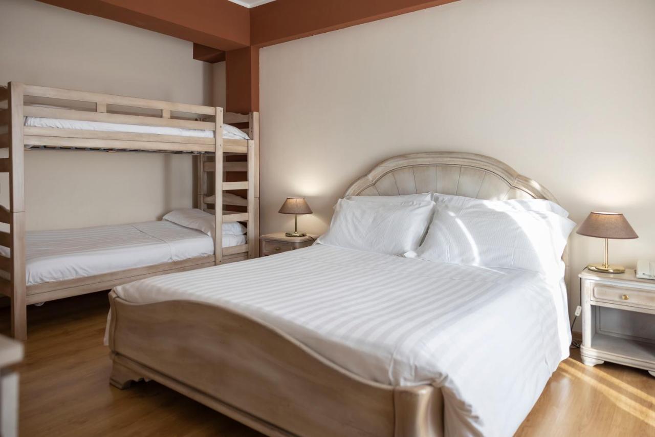 Superior Quadruple Room,1361867204:JPEG